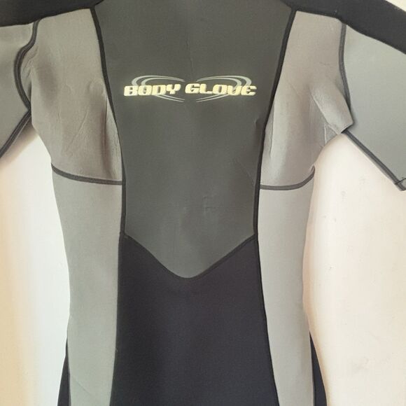 Body Glove Crush Womens Wetsuit 9/10 2/1mm Shorty Spring Suit Back Zip Surf Dive - Picture 3 of 10